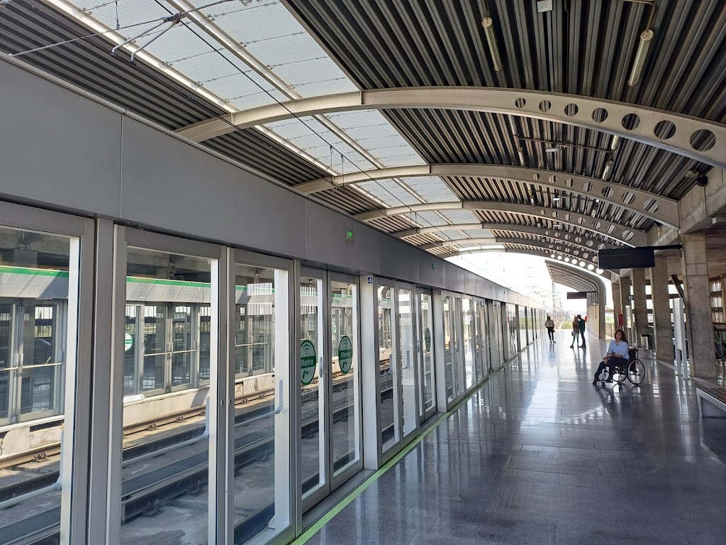 Estacion de Metro de San Juan Bajo