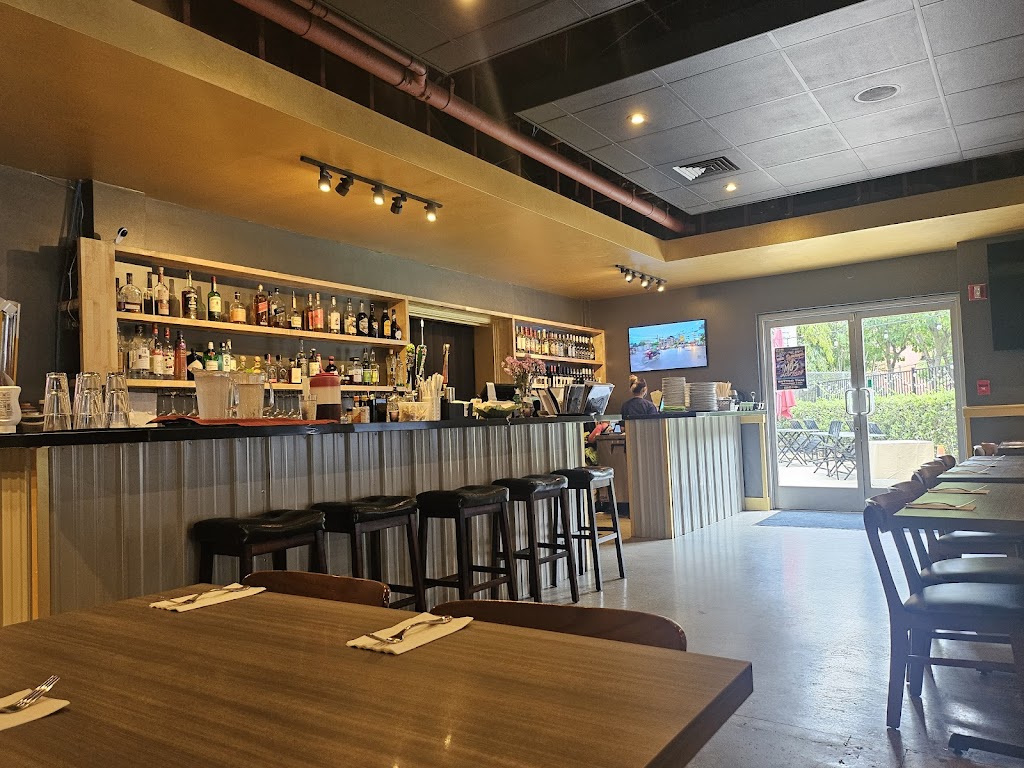 Thai Local Restaurant & Bar