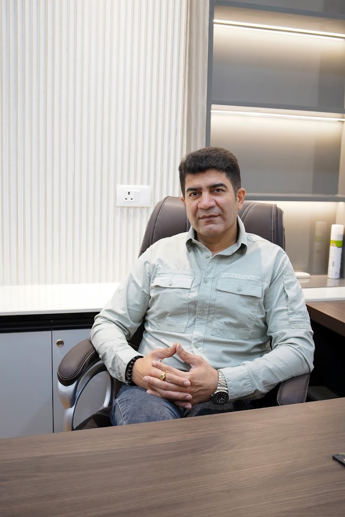 Dr. Dr Sachin Malhotra Critical Care Specialist