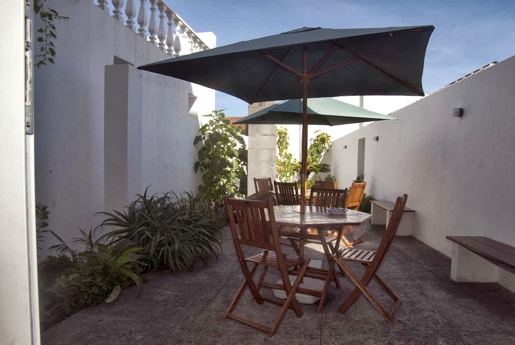 Guest House "A CASA DO LADO"