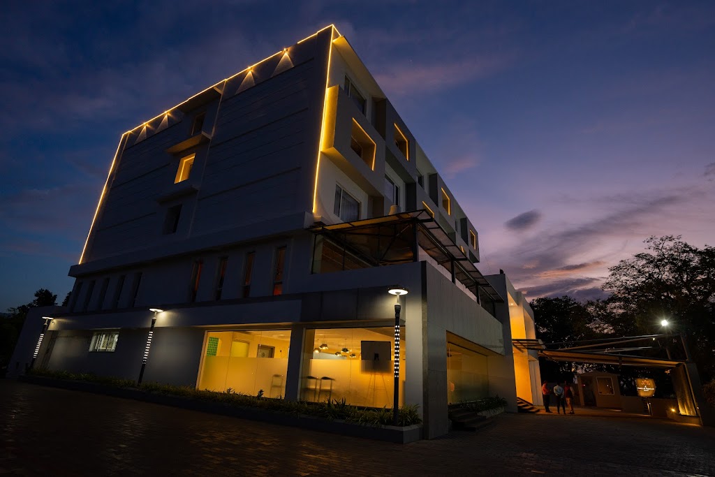 The Lotus Hotel Visakka