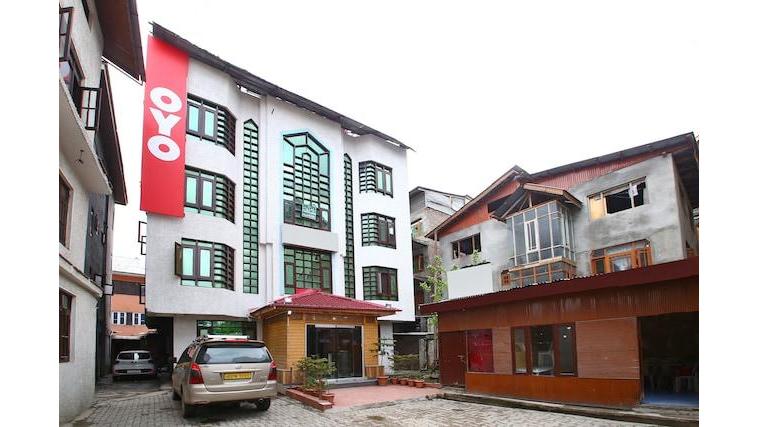 Oyo Hotel Azad