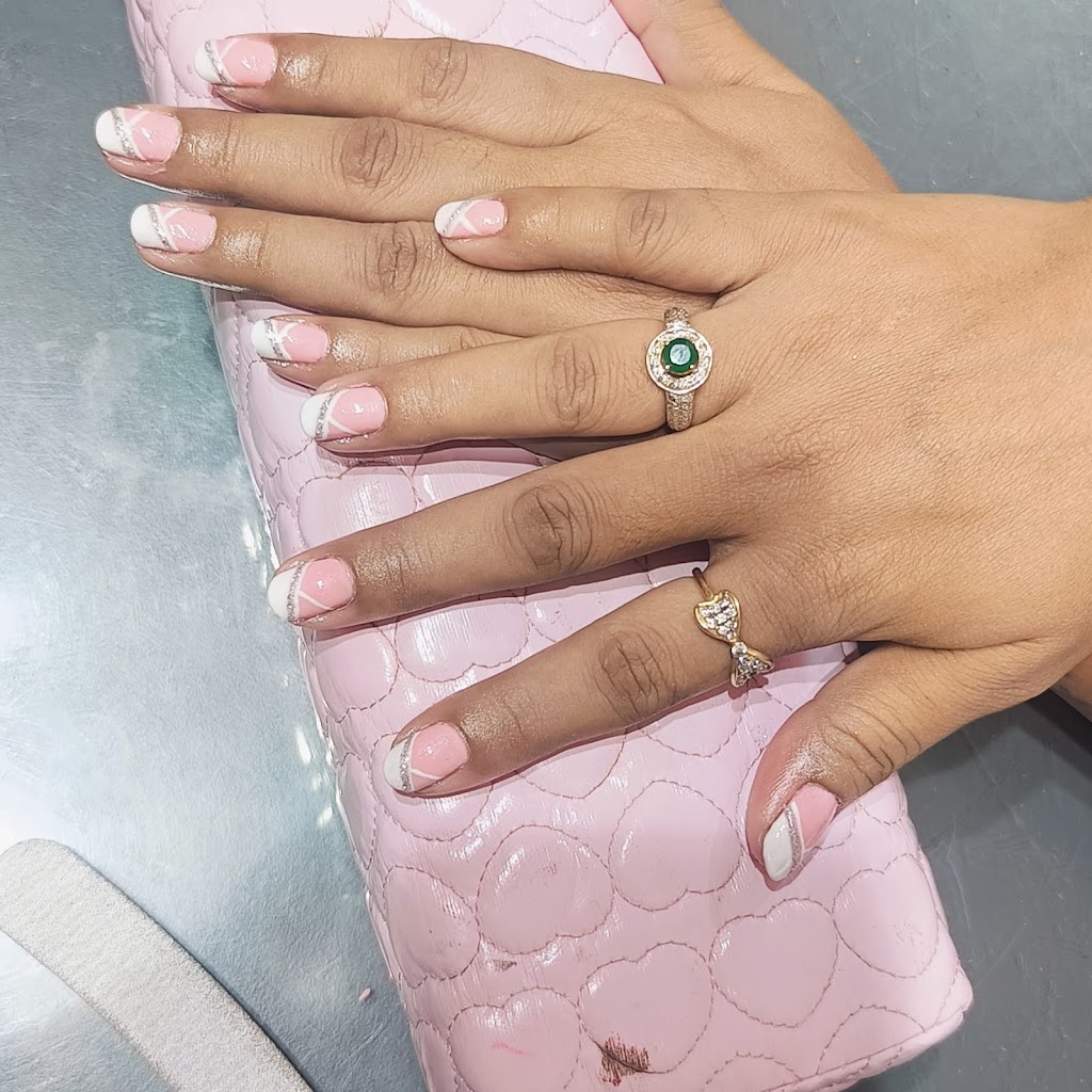 Dwarka Luxe Salon Academy