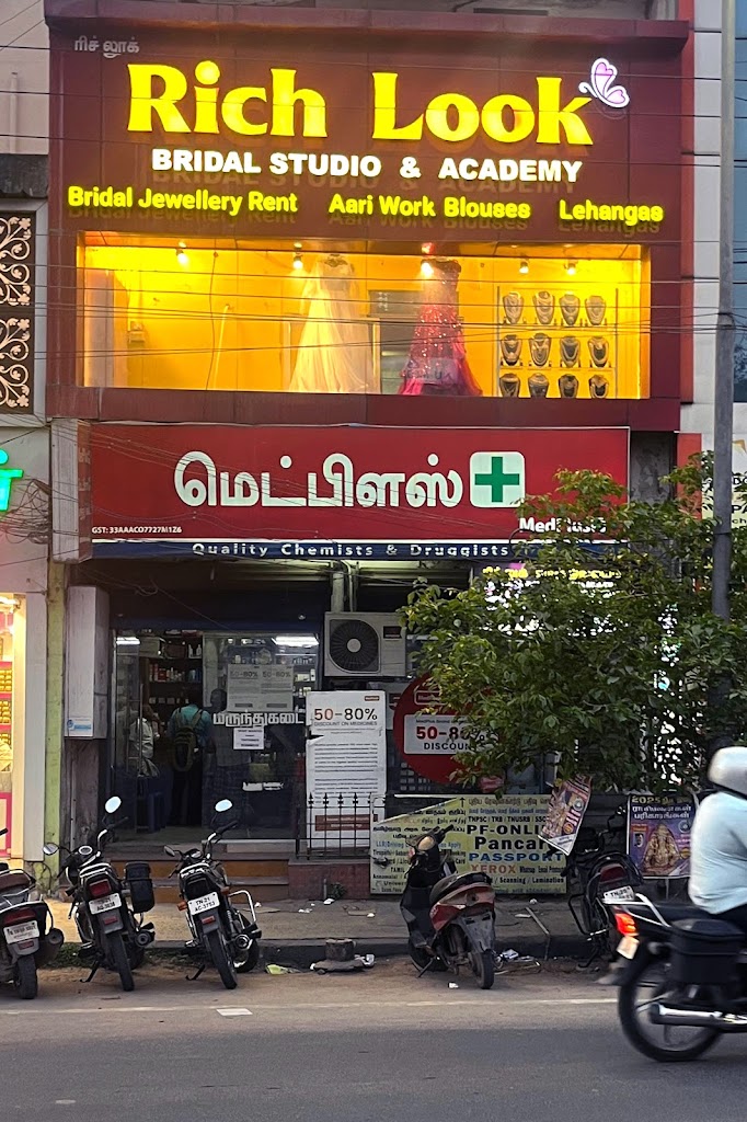 Rich Look Bridal Studio Academy