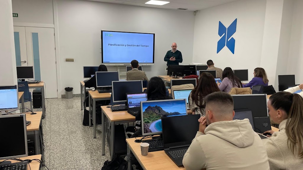 Escuela Profesional de Marketing Digital EPMD