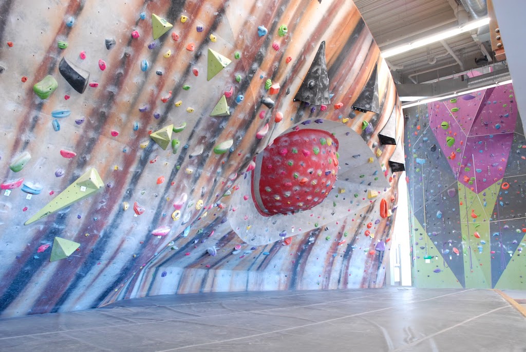  Climb So iLL at the Power Plant