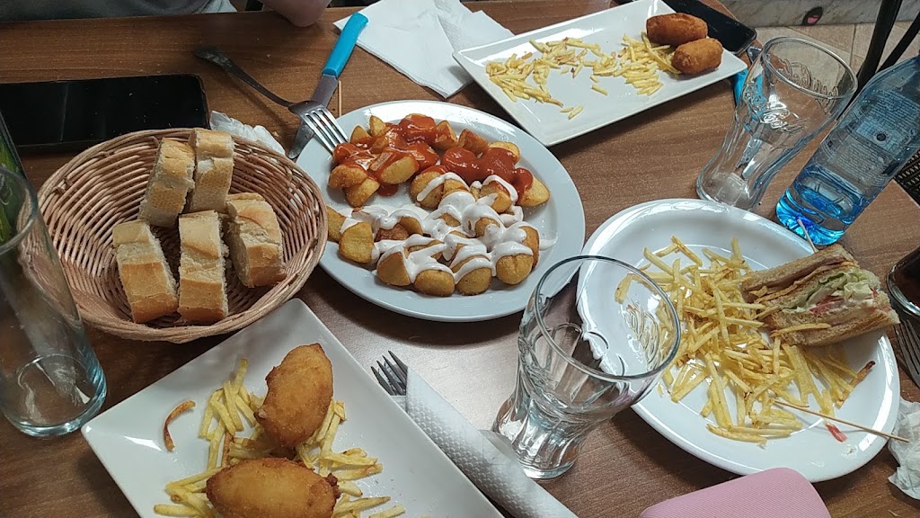 Restaurante La Colegiata — Comida y bebida