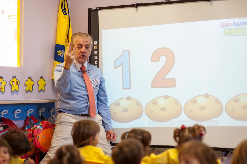 Escuela Infantil Pequenos Astronautas — Escuela