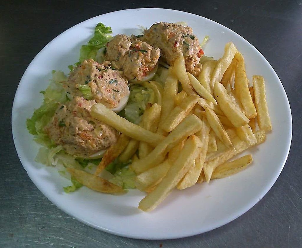 Cafeteria Restaurante El Malaga — Comida y bebida
