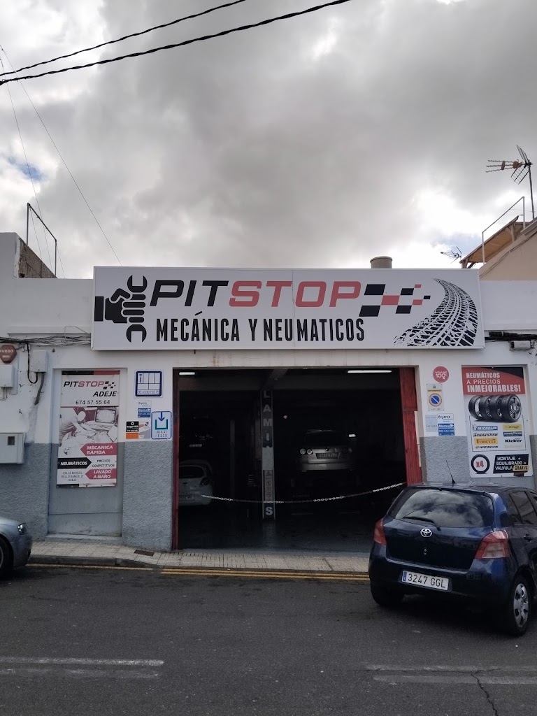 Pit Stop Adeje — Exterior