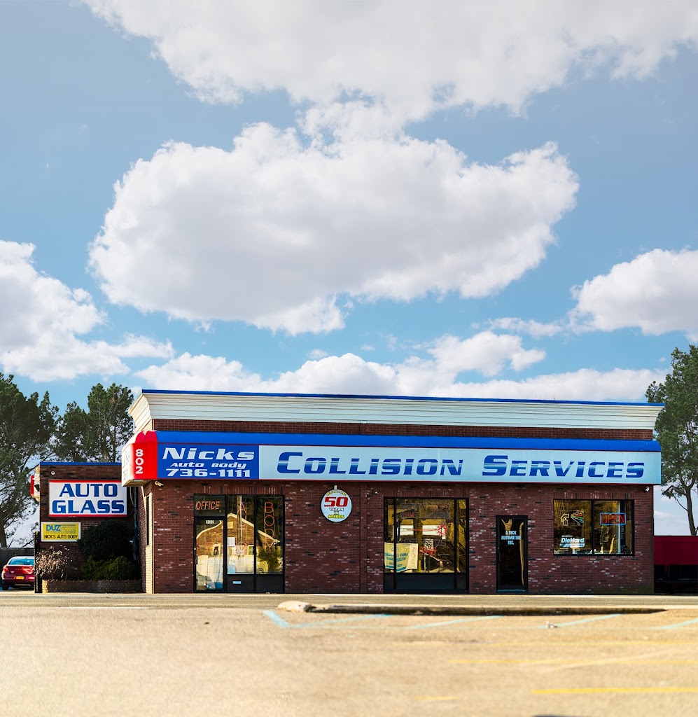 Auto body shop in Selden