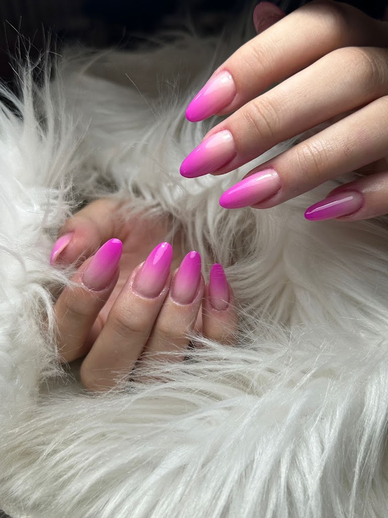 ALBA VILLALTA *NAILS & BEAUTY*