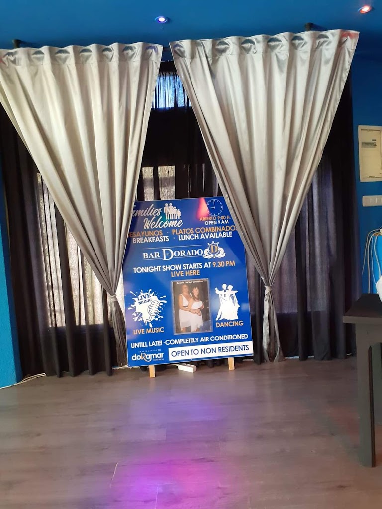 Bar El Dorado — Escenario