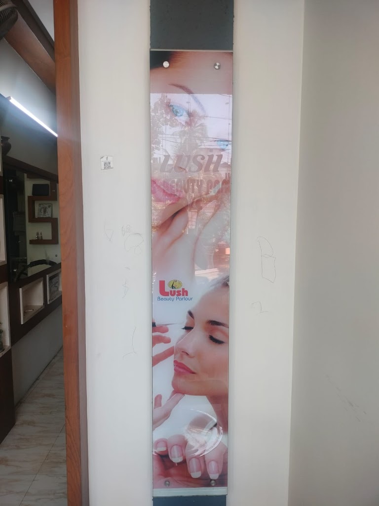 Lush Ladies Beauty Parlor