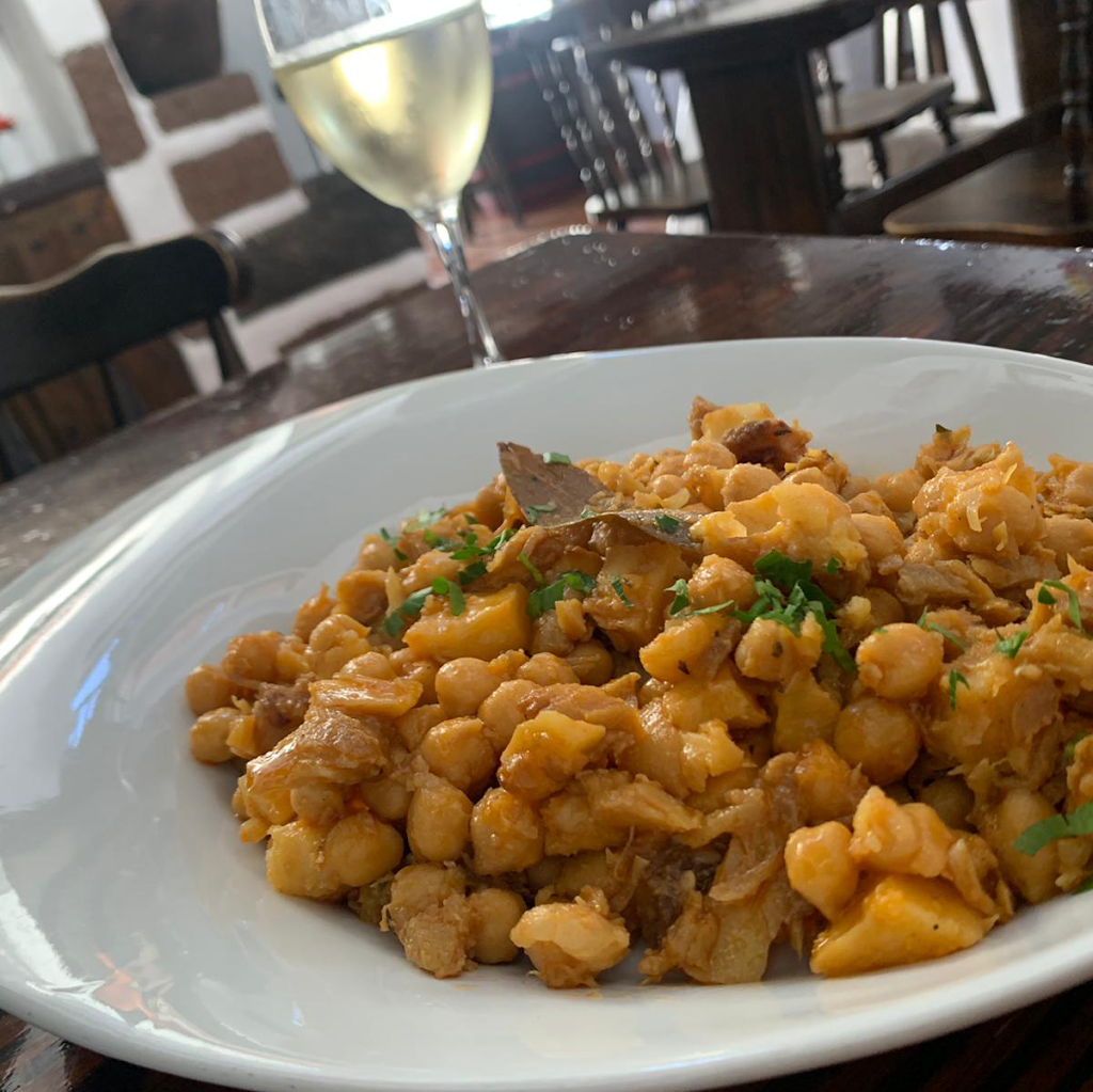 Bar Cafeteria La Tahona — Comida y bebida