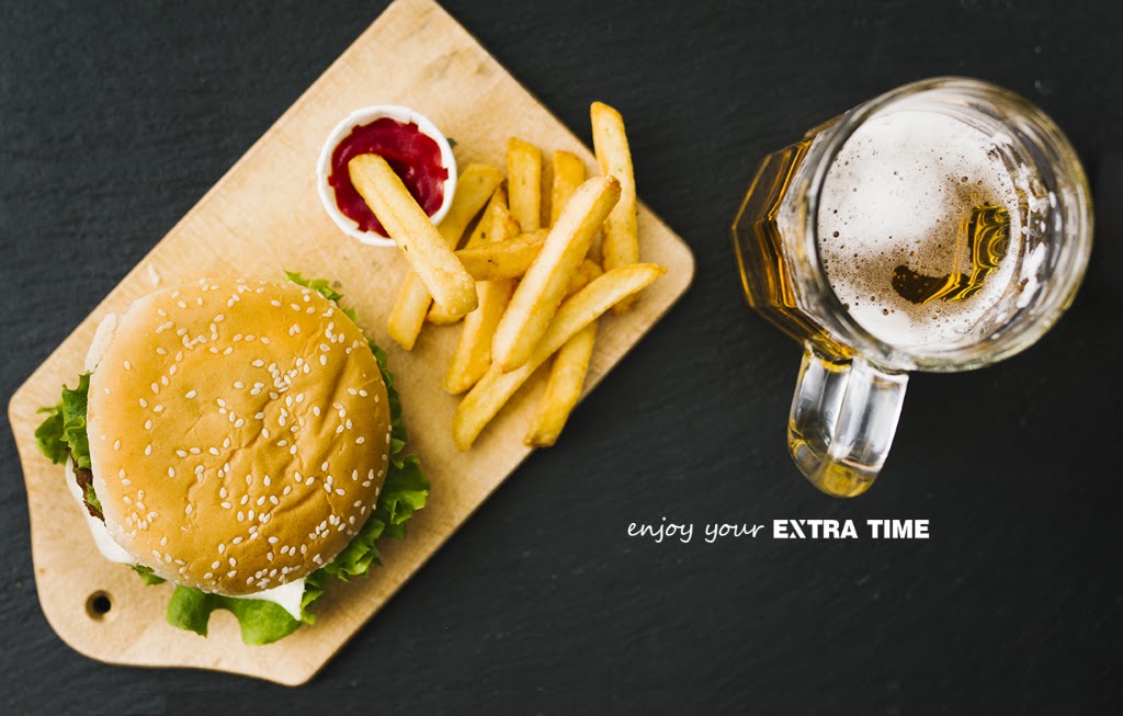 Extra Time Bar — Comida y bebida