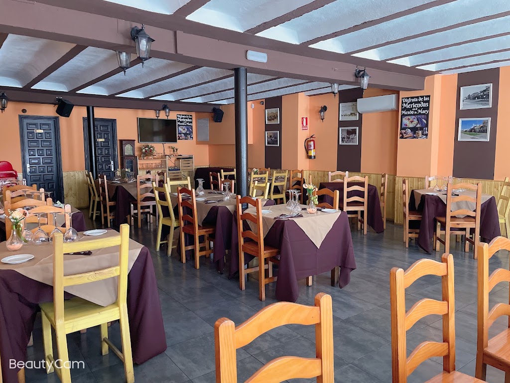 Meson de Mary — Ambiente