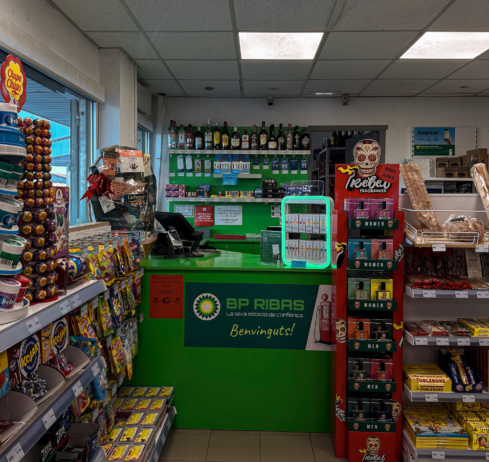 Gasolinera El Vendrell - La Cometa — Interior