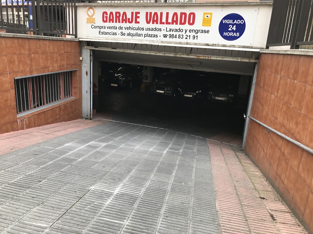 Garaje Vallado — Exterior