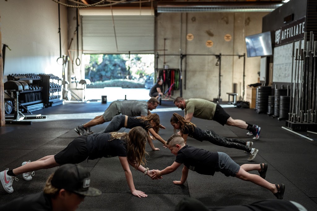  CrossFit Flashbang -- Gym