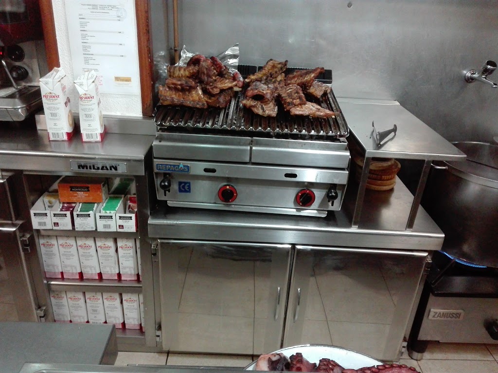 Meson Pulperia O Tipico — Ambiente