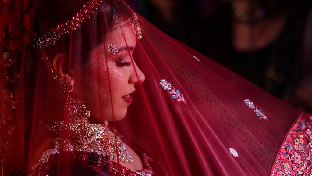 Sheetal Hooda Makeovers Makeup Eyelashes Rental Jewels Nail Studio