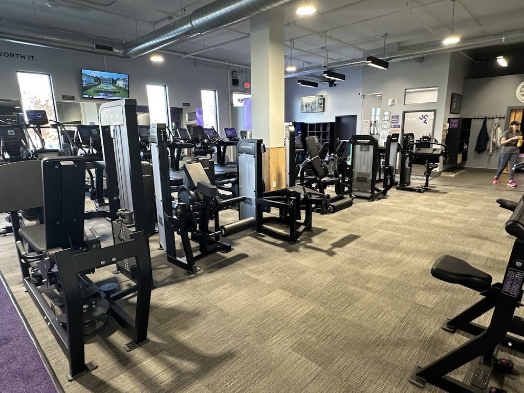 Anytime FItness Hiawatha