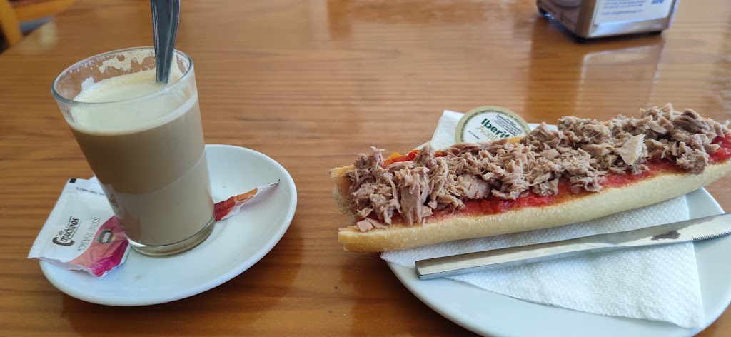 Restaurante Ejido Oeste — Comida y bebida