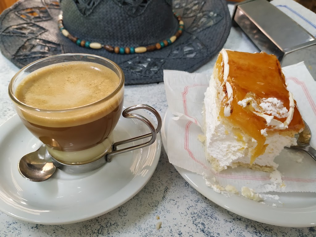 Dulceria Castellano — Comida y bebida