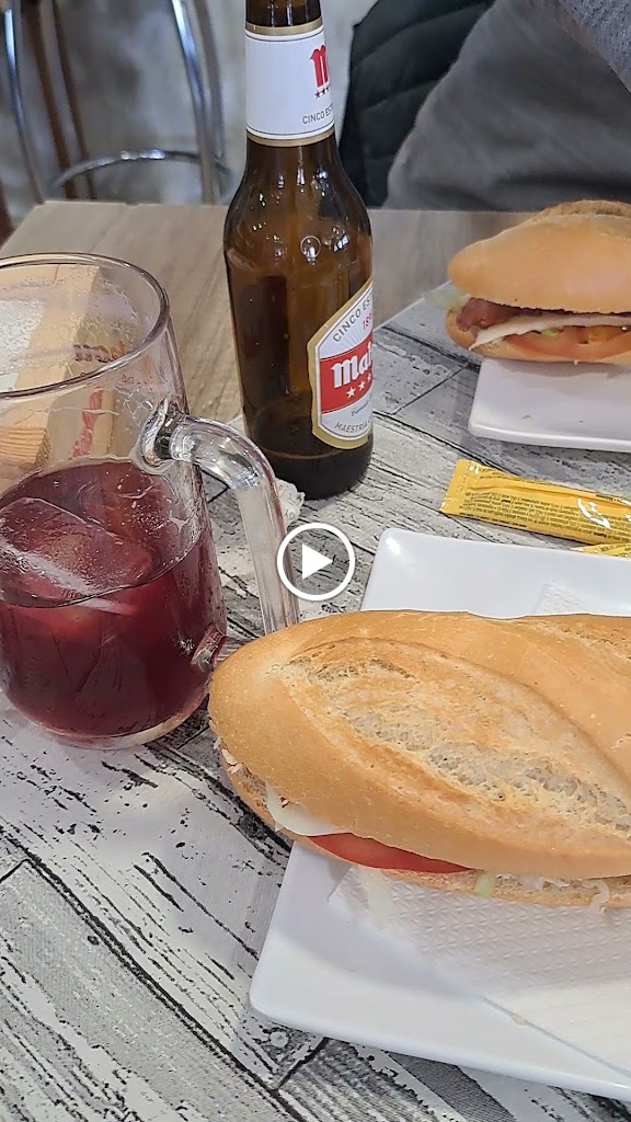 Asador Cerveceria La Trilla — Videos