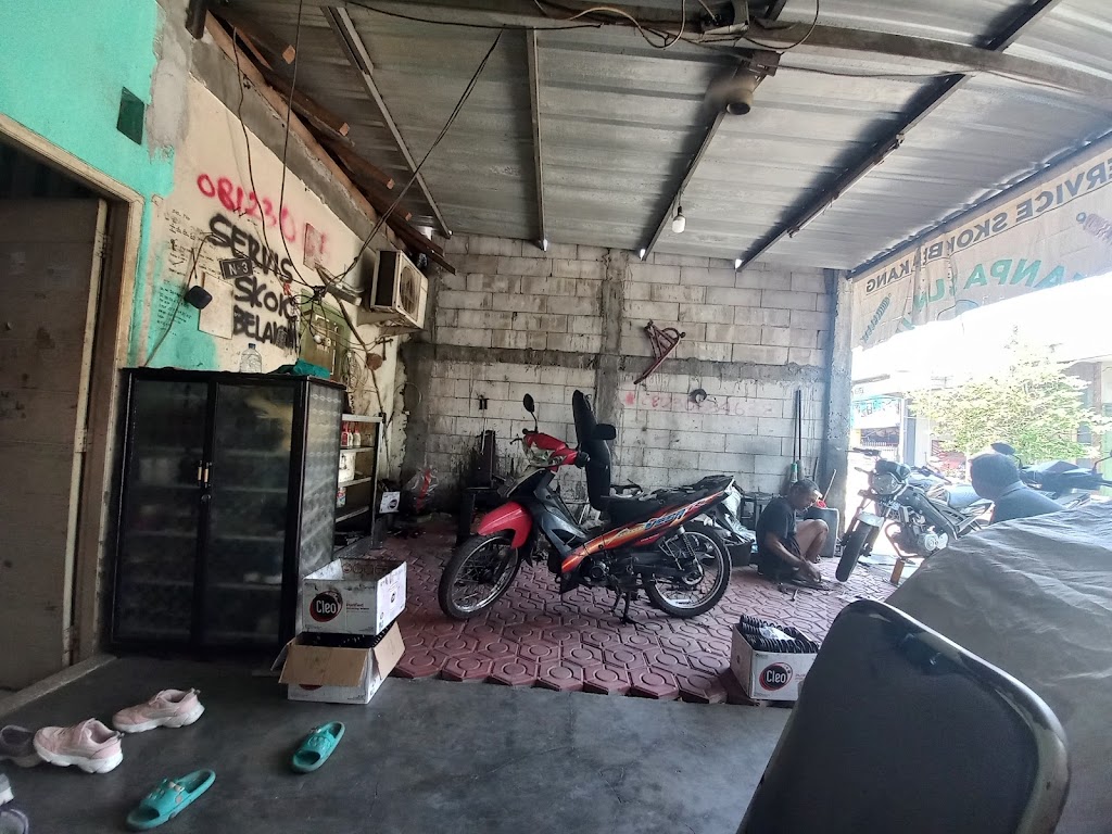Service Skok Pak Mus (sinchan)