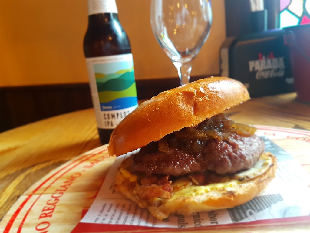 Cafeteria Kuman — Comida y bebida
