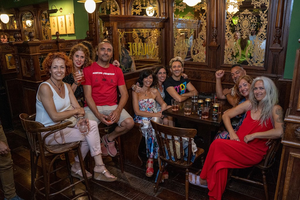 THE SQUARE IRISH PUB