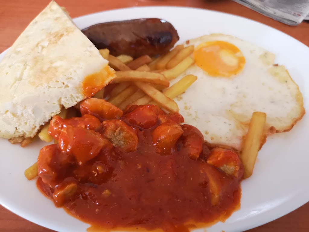 Cafe Bar La Morala — Comida y bebida
