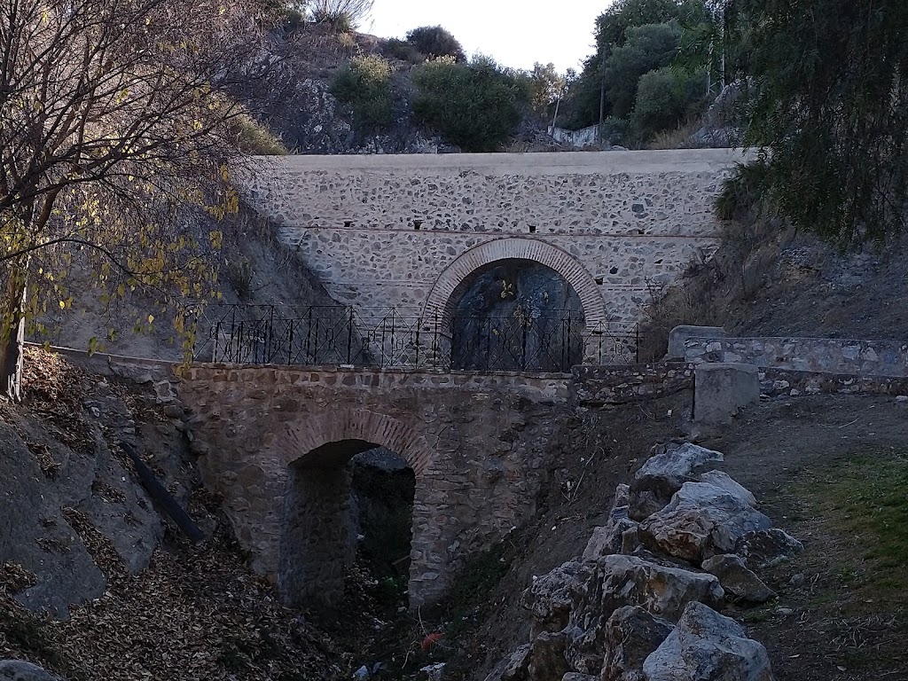 Puente y Acueducto Medieval De Cartama