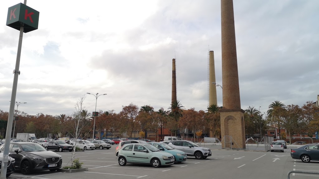 Parking Alcampo Sant Adria — Estacionamiento