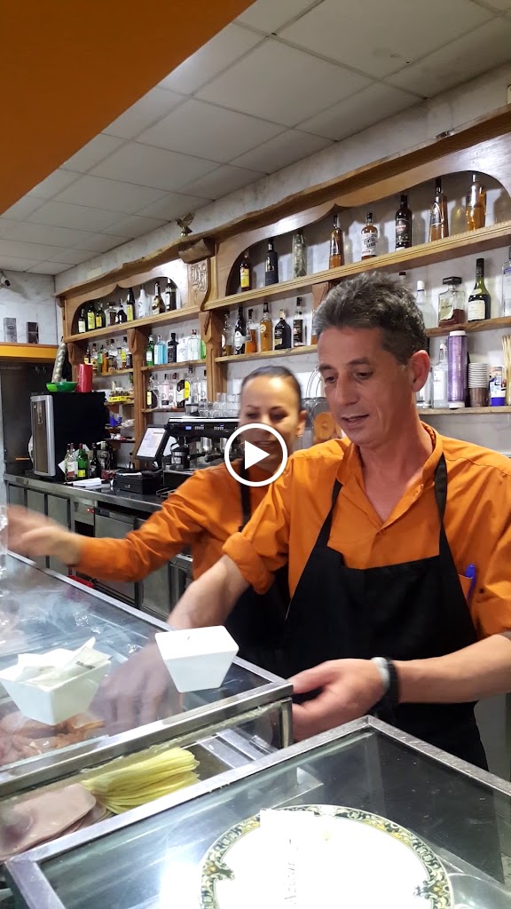 Restaurante La Industrial 2.3 — Videos