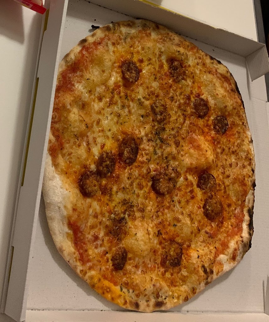 Pizzeria Luigi — Pizza