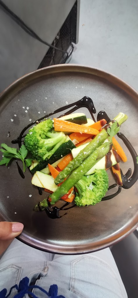 Illa Caterina — Comida y bebida