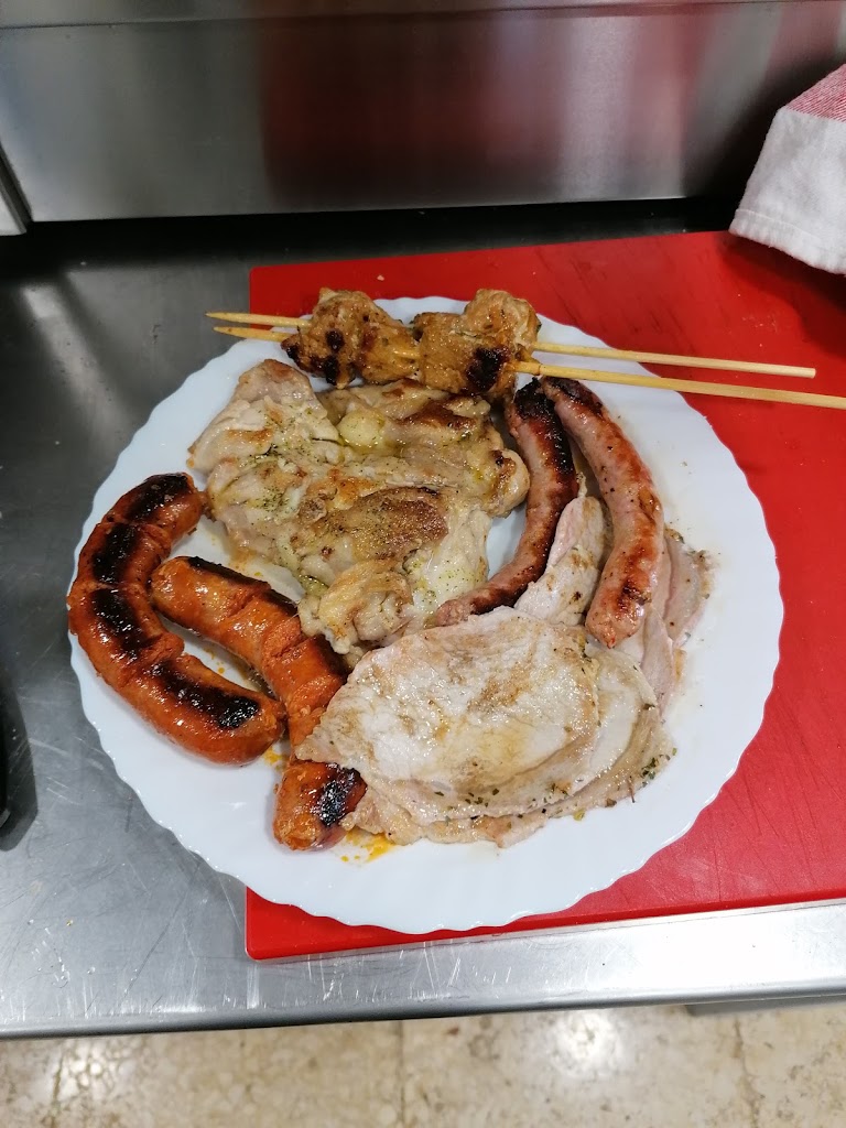 Bar LA TRAVESIA — Comida y bebida