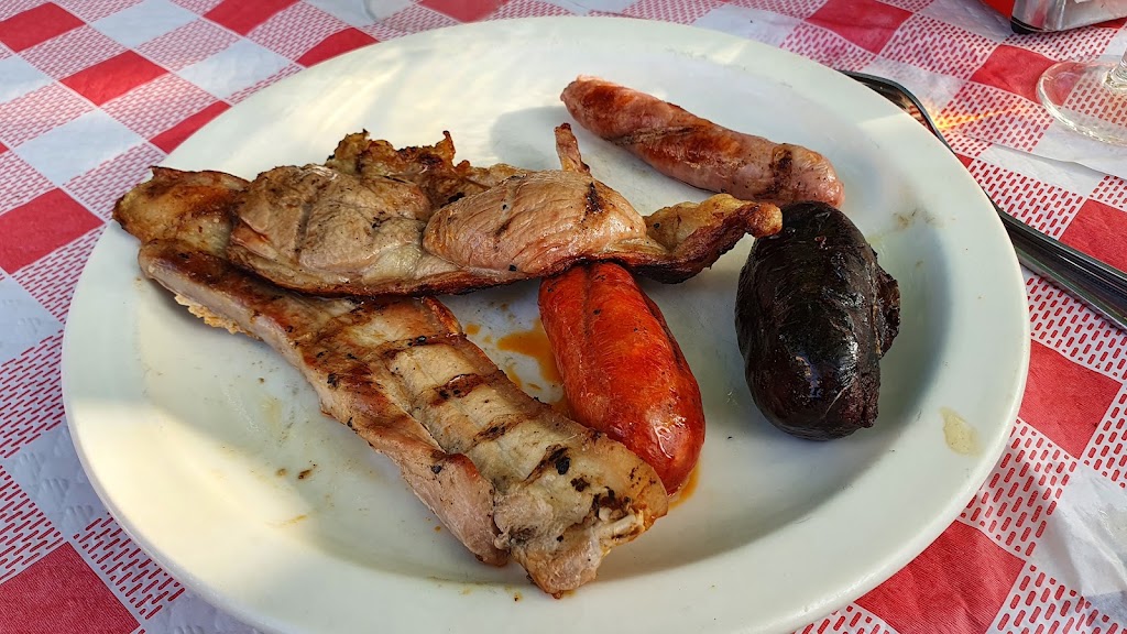 Restaurante El Garrofer — Comida y bebida