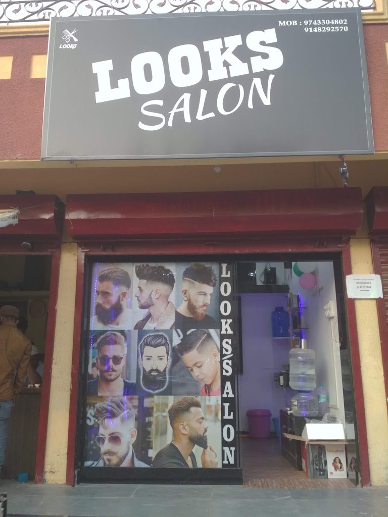 Looks Salon