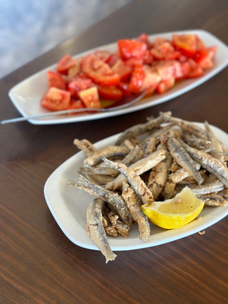 Chiringuito El Lotero — Comida y bebida