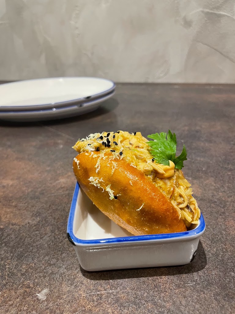 ISPA Neo Taberna — Comida y bebida