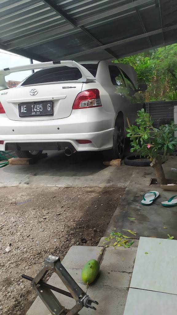 Bengkel Roni Service Mobil dan Motor