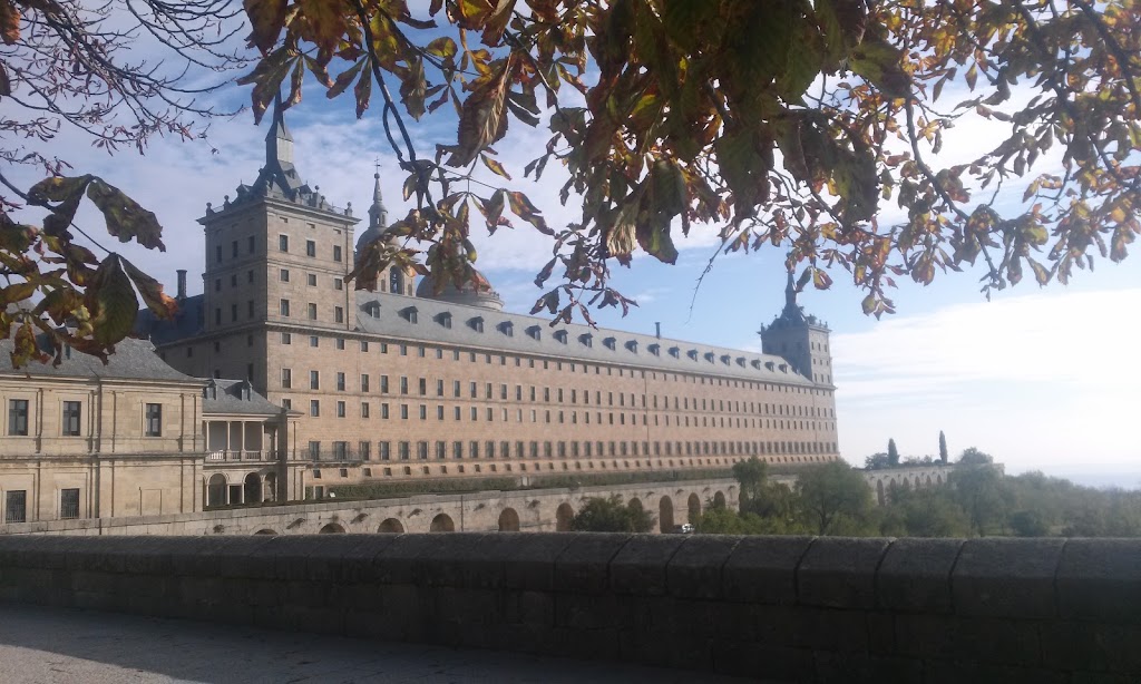 Centro de Mayores — Exterior