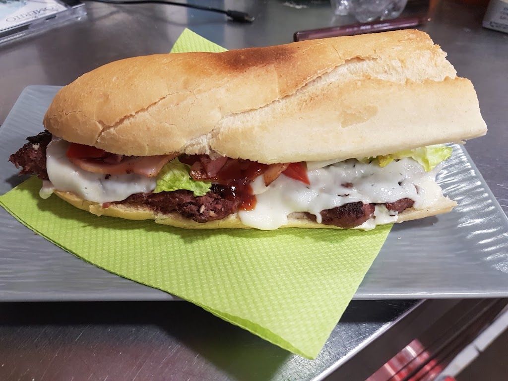 Bar Olimpico — Comida y bebida