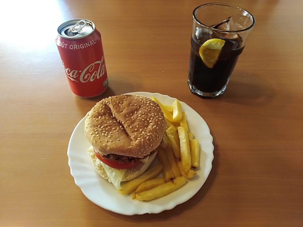 BTC LA BOVEDA PARLA — Comida y bebida