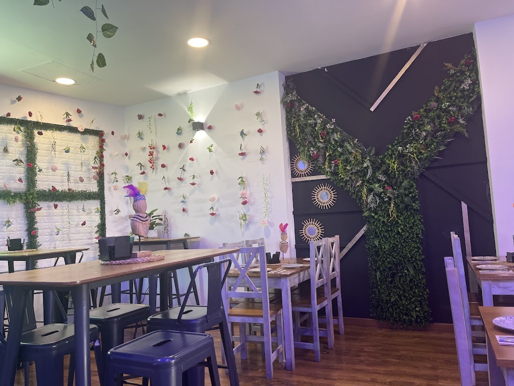 Yanomami Restobar — Ambiente