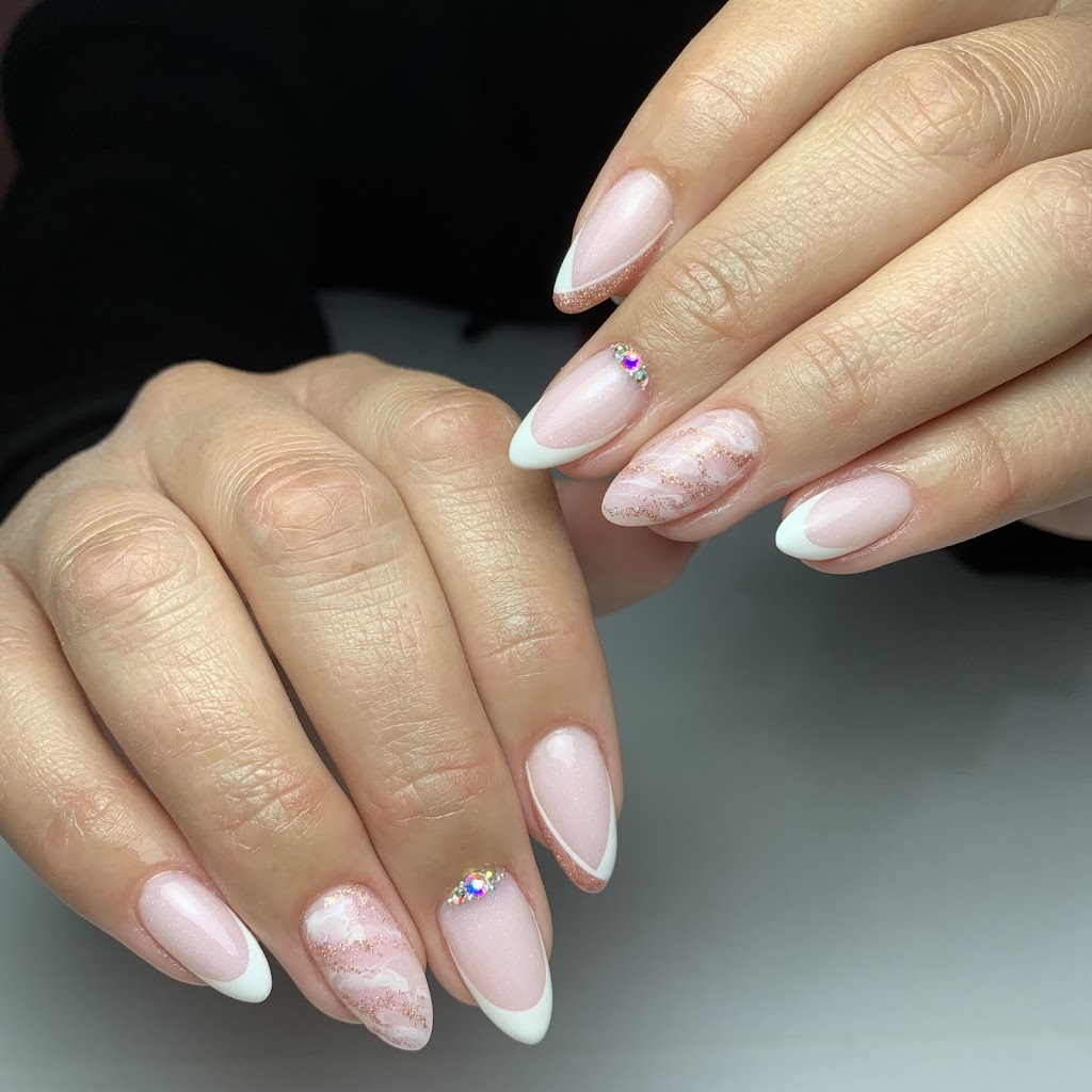 CarolBNailsandbeauty